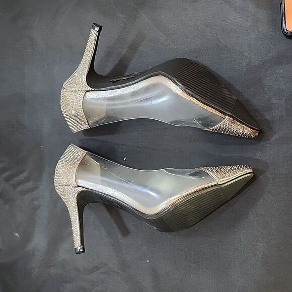 BRAND NEW CHIC By LADY COUTURE GOOD TIMES LUCITE PUMP WITH RHINESTONE TRIM G1 - Picture 15 of 16
